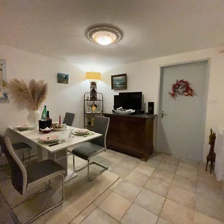 D'hôte Rose Avec Petit Déjeuner Sauna Et Jacuzzi En Option Affittacamere 3*