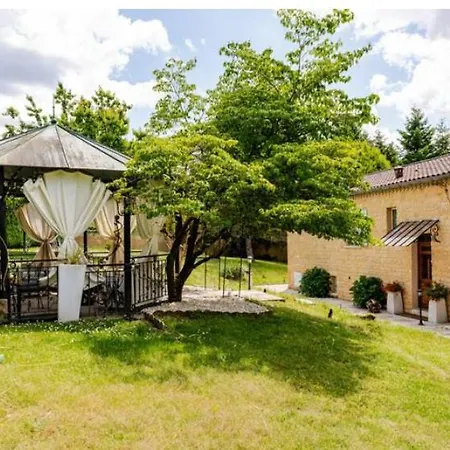 D'hote Rose Avec Petit Dejeuner Sauna Et Jacuzzi En Option בית הארחה 3*