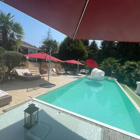 D'hote Rose Avec Petit Dejeuner Sauna Et Jacuzzi En Option בית הארחה 3*