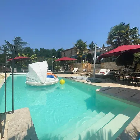 D'hote Rose Avec Petit Dejeuner Sauna Et Jacuzzi En Option בית הארחה 3*